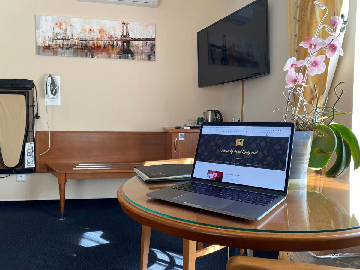 Zamecky Hotel Zlaty Orel هرانيتسه المظهر الخارجي الصورة