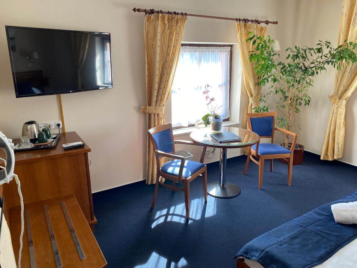 Zamecky Hotel Zlaty Orel هرانيتسه المظهر الخارجي الصورة