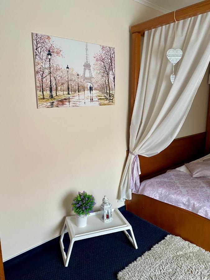 Zamecky Hotel Zlaty Orel هرانيتسه المظهر الخارجي الصورة