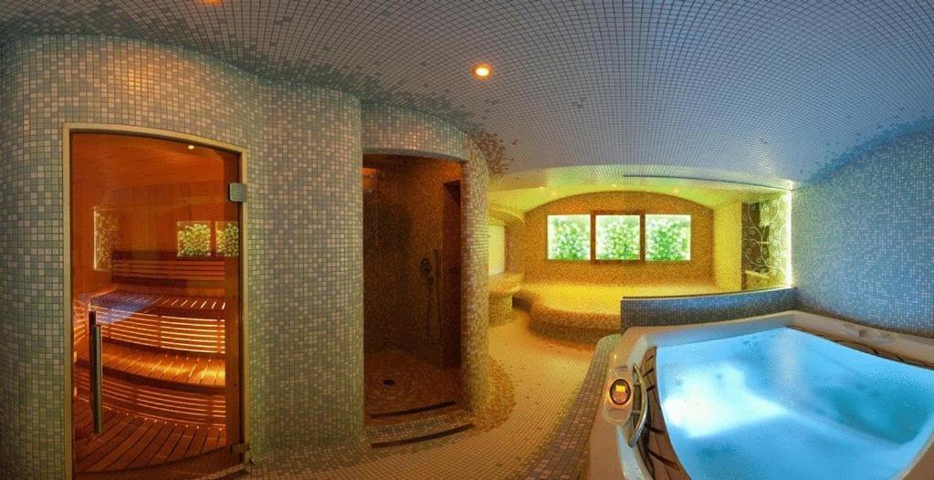 Zamecky Hotel Zlaty Orel هرانيتسه المرافق الصورة