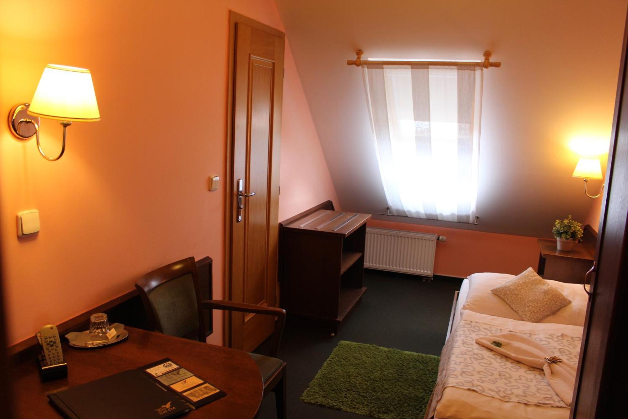 Zamecky Hotel Zlaty Orel هرانيتسه المظهر الخارجي الصورة