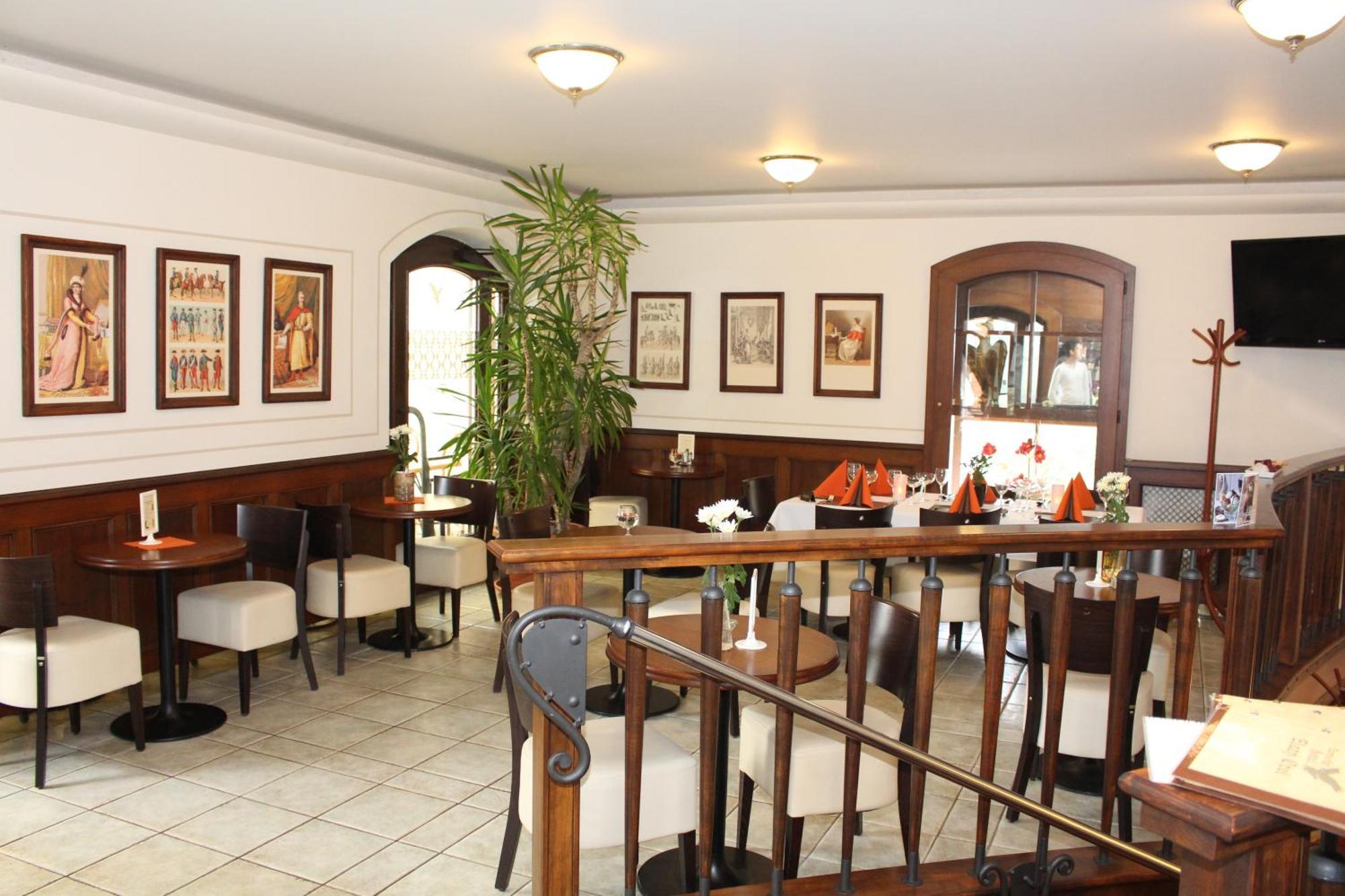 Zamecky Hotel Zlaty Orel هرانيتسه المظهر الخارجي الصورة