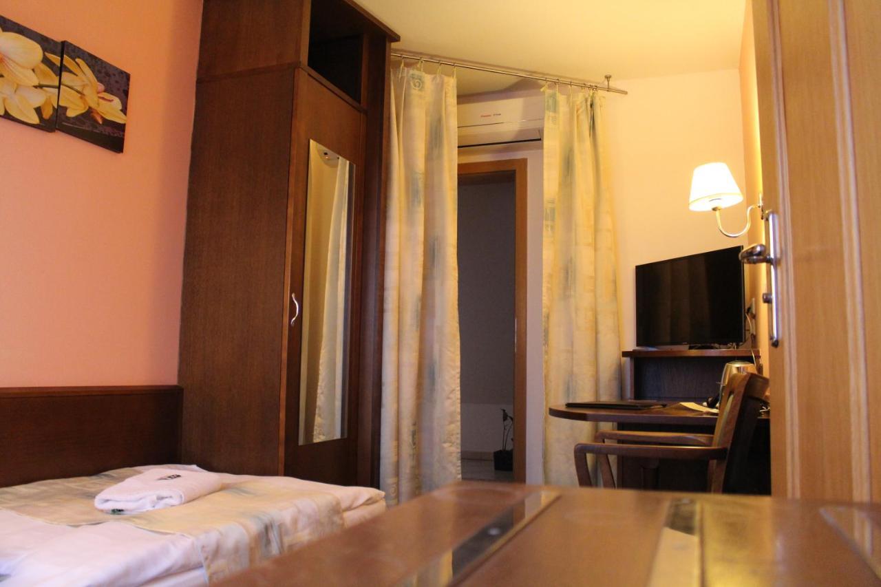 Zamecky Hotel Zlaty Orel هرانيتسه المظهر الخارجي الصورة