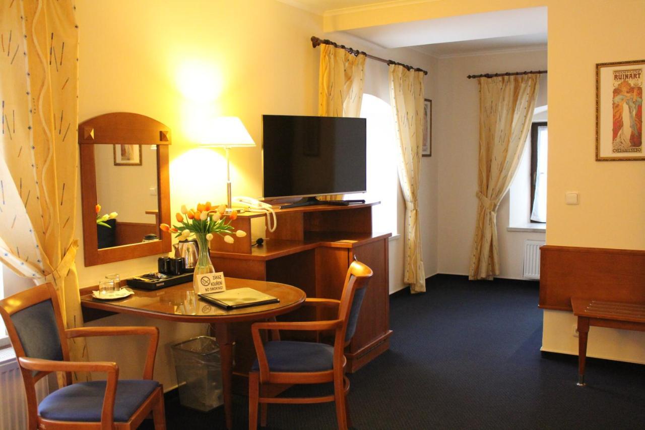 Zamecky Hotel Zlaty Orel هرانيتسه المظهر الخارجي الصورة