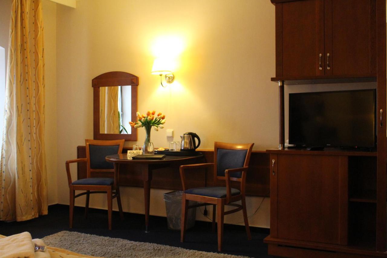 Zamecky Hotel Zlaty Orel هرانيتسه المظهر الخارجي الصورة