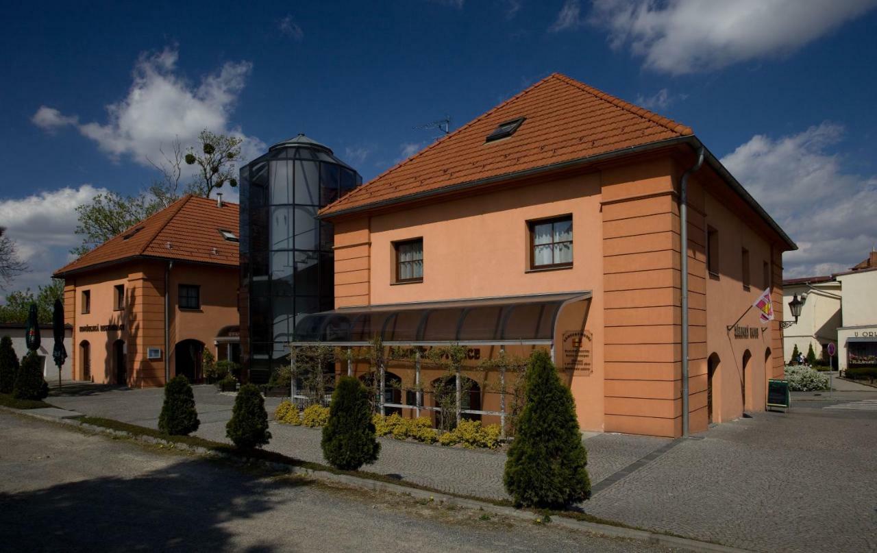 Zamecky Hotel Zlaty Orel هرانيتسه المظهر الخارجي الصورة